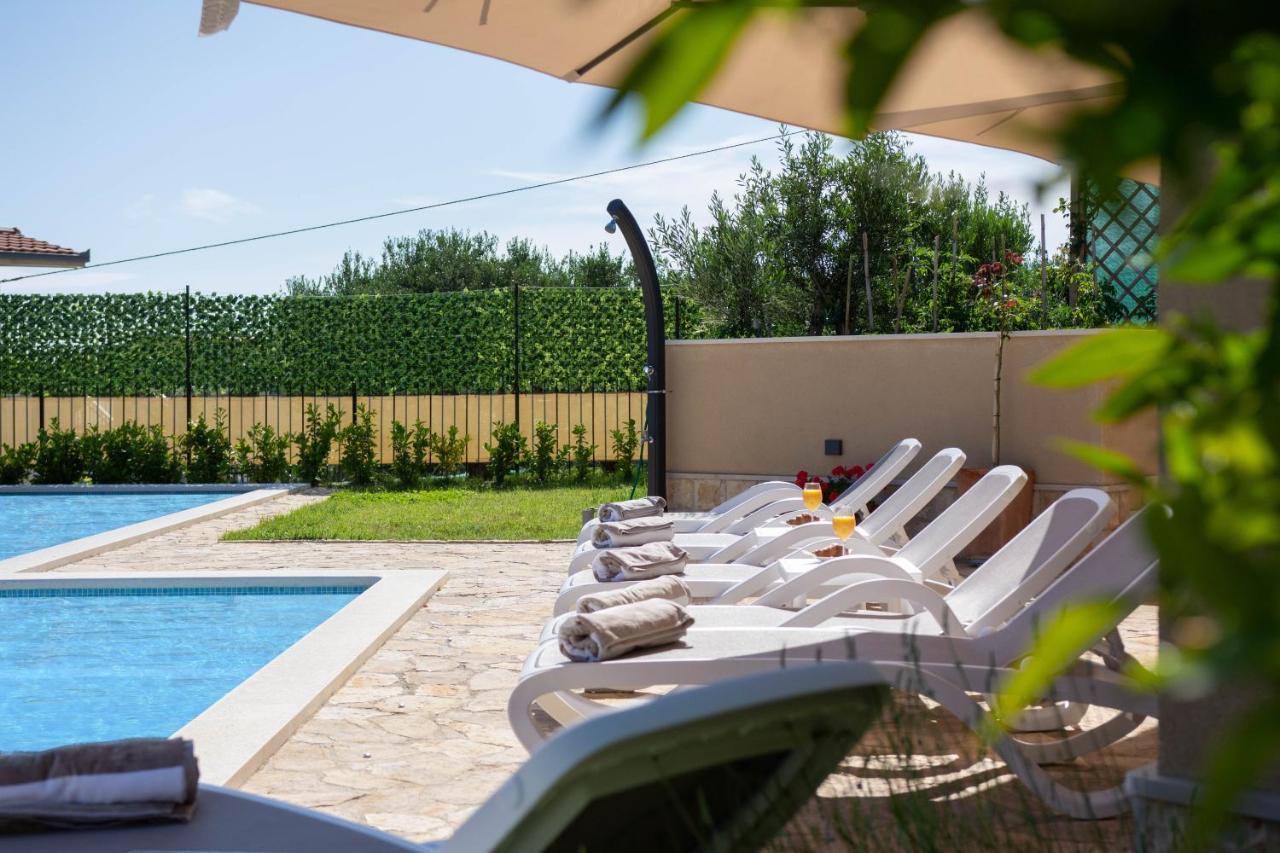 Villa Mater - Luxuriously Equipped Villa With A 15M Long Swimming Pool Žrnovnica Exteriör bild