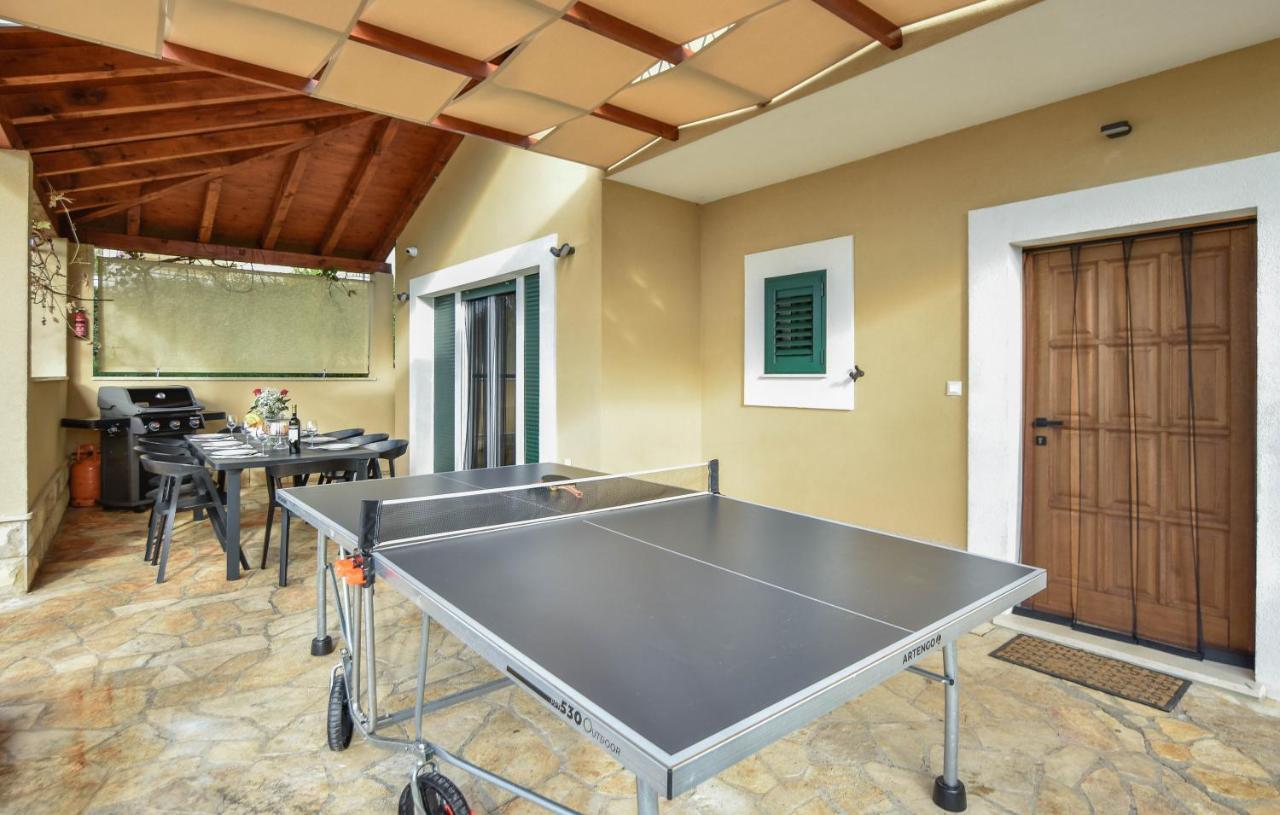 Villa Mater - Luxuriously Equipped Villa With A 15M Long Swimming Pool Žrnovnica Exteriör bild