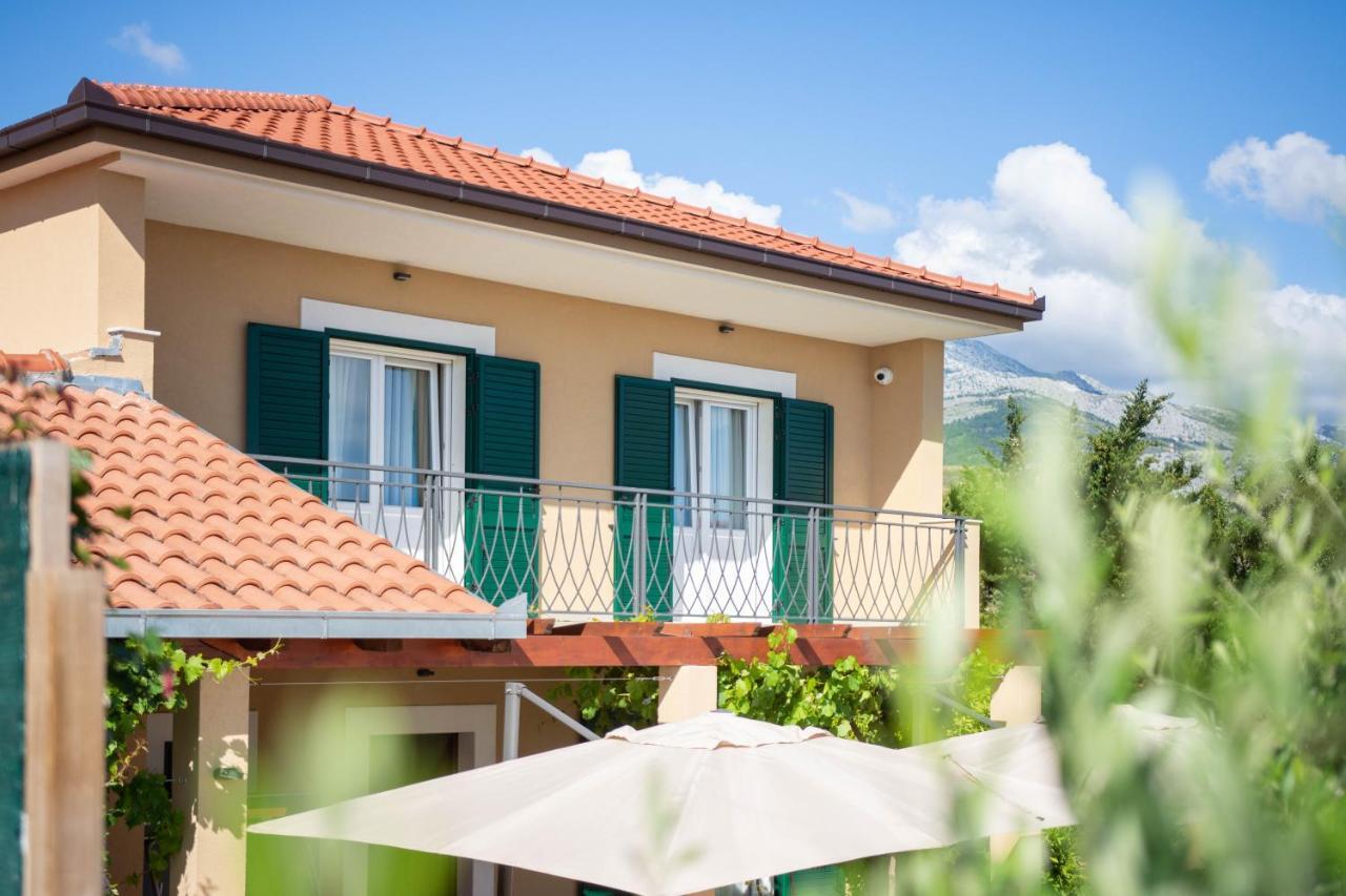 Villa Mater - Luxuriously Equipped Villa With A 15M Long Swimming Pool Žrnovnica Exteriör bild